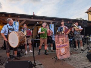 Beitragsbild: O’zapft is‘ – Oktoberfest auf dem Vereinsgelände